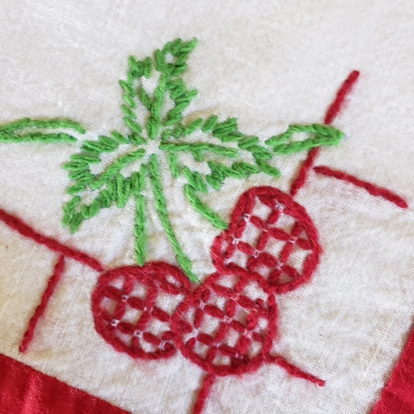 Lot of 3 VTG Hand Embroidered Table Topper Napkins Placemat Cherry Red White VTG - Picture 7 of 8